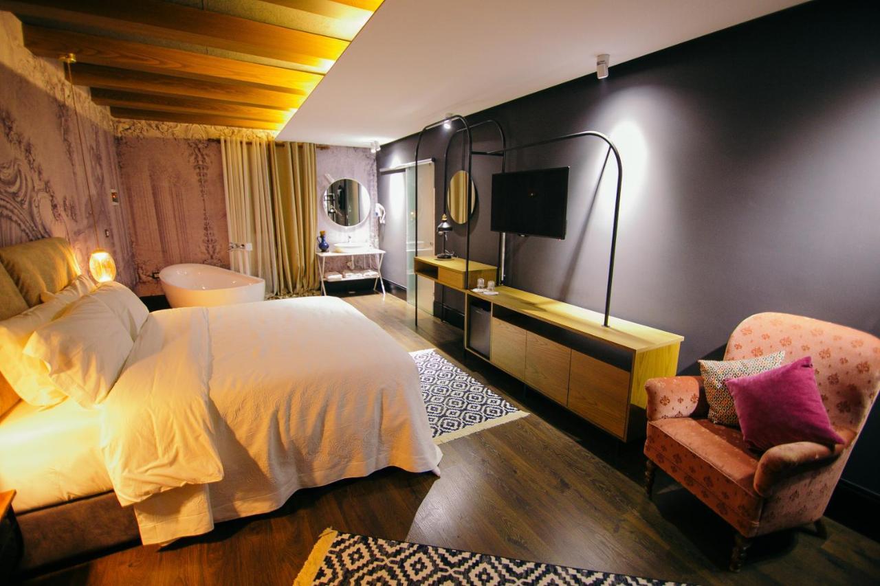 קורצ'ה Cathedral Boutique Hotel מראה חיצוני תמונה